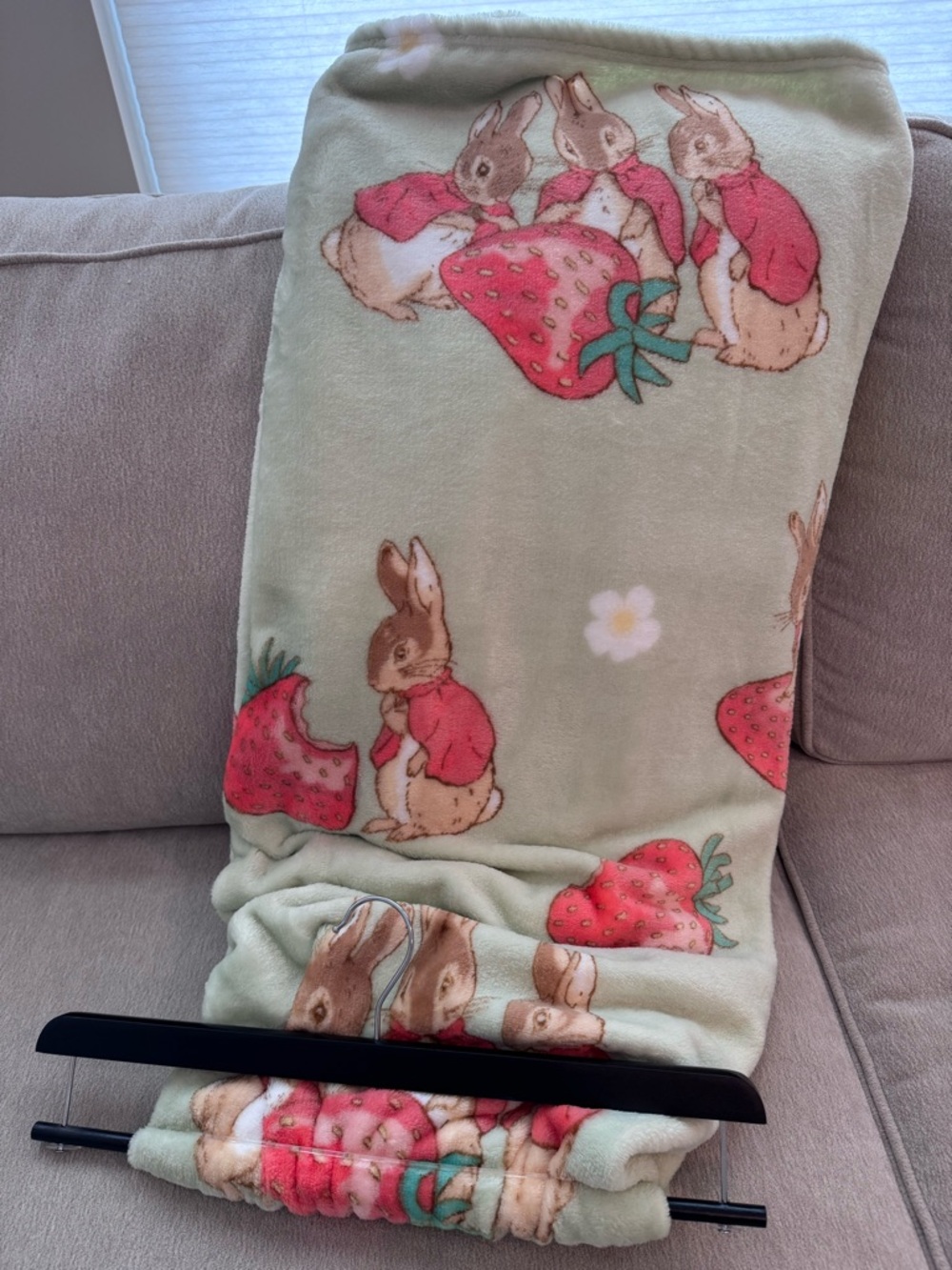 Beatrix Potter Peter Rabbit Strawberry Easter Soft Throw Blanket 50x70" NEW